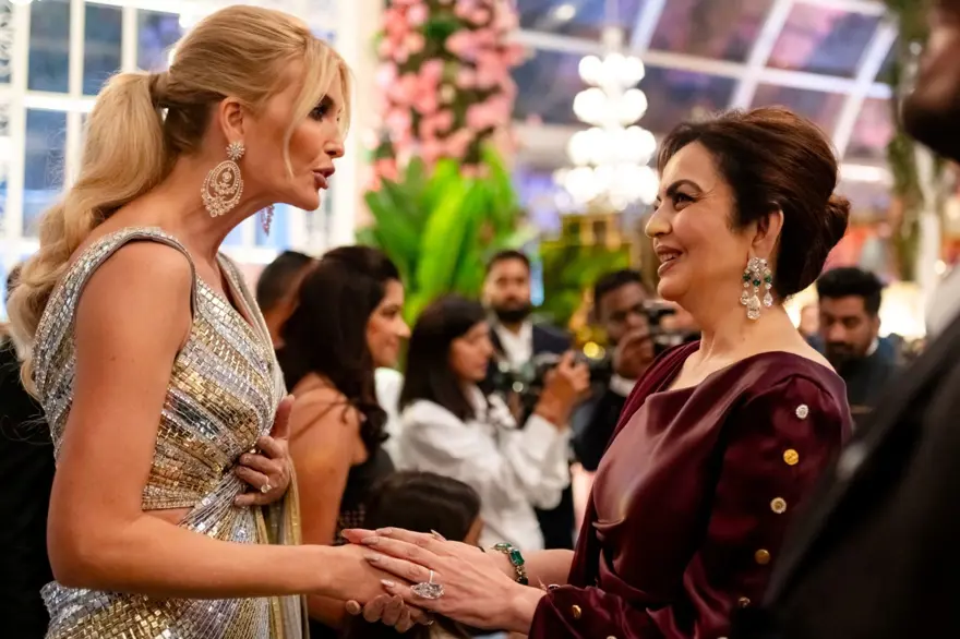 Dünyanın en pahalı düğünü öncesi yıldızlarla dolu parti: Bill Gates, Mark Zuckerberg, Ivanka Trump ve Rihanna katıldı 7 Dünyanın en pahalı düğünü öncesi yıldızlarla dolu parti: Bill Gates, Mark Zuckerberg, Ivanka Trump ve Rihanna katıldı 7