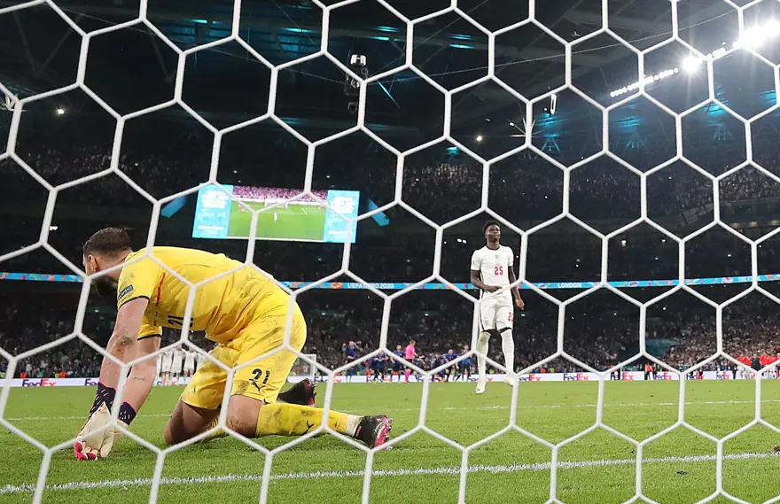 EURO 2020'nin en iyi oyuncusu Donnarumma 10