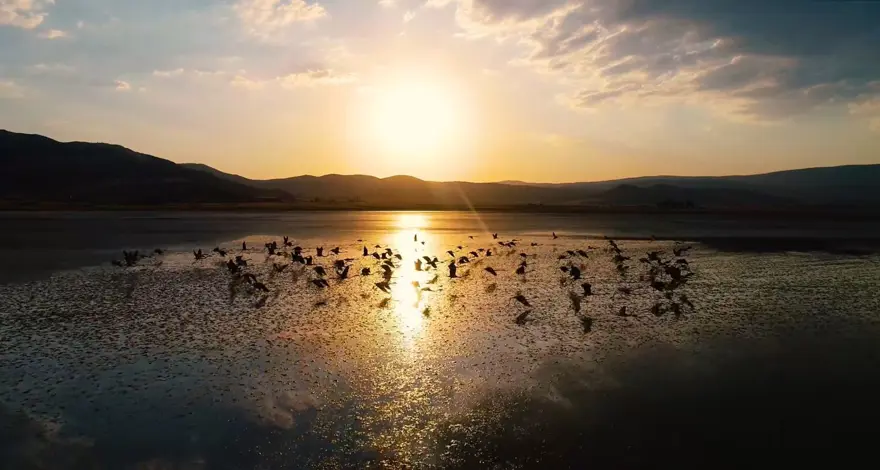 Burdur Valisi paylaştı! Türkiye'nin gizli cenneti 'Yarışlı Gölü' 13