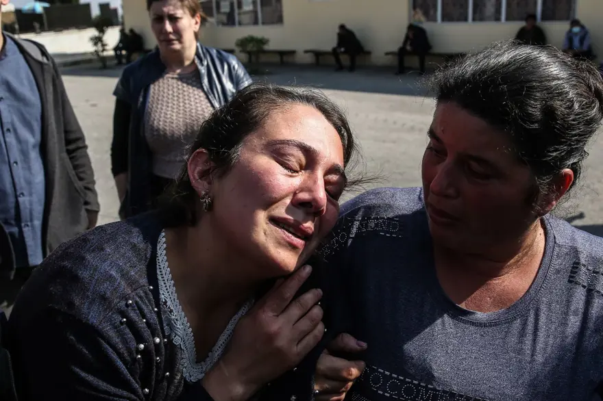 Hain saldırının küçük kurbanları: Cenazede gözyaşları sel oldu 15