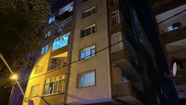 Cinnet geçiren adam önce eşini sonra kendini vurdu