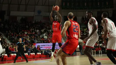 Bahçeşehir Koleji, Varese’ye 81-80 yenildi