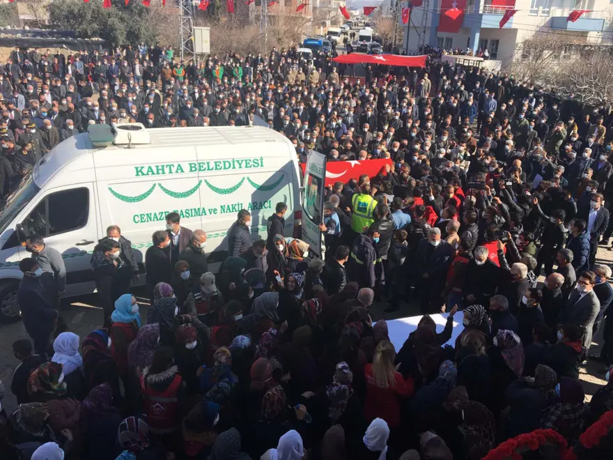 Gara şehidi Aydın Köse son yolculuğuna uğurlandı (Cenazede Kürtçe ağıtlar yakıldı) 11