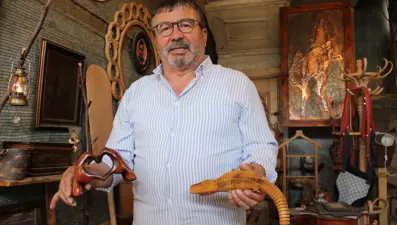 Belediye başkan yardımcısıydı, marangoz oldu: ''İnsanların nankörlüğünü çok gördüm''