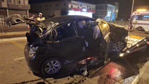 Samsun'da köpeğe çarpmamak için kaza yapan araçtaki 3 kişi yaralandı Samsun'da köpeğe çarpmamak için kaza yapan araçtaki 3 kişi yaralandı
