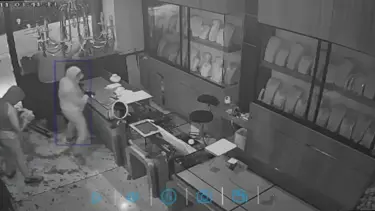 İstanbul'da üç dakika süren büyük soygun: Polis hırsızları arıyor