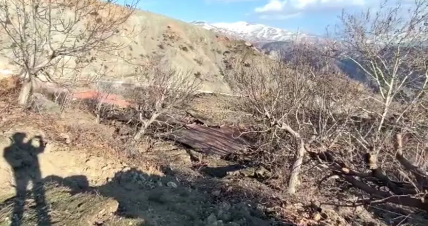 Depremin vurduğu mezrayı bu sefer de heyelan yuttu 8