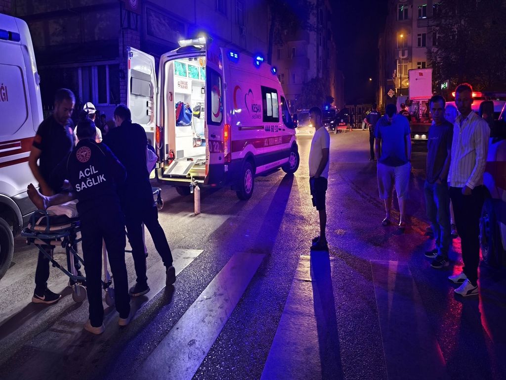 Edirne'de orduevi yatakhanesinde yangın