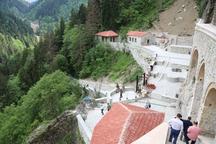 Sümela Manastırı'nı 3 haftada yaklaşık 30 bin kişi ziyaret etti 10