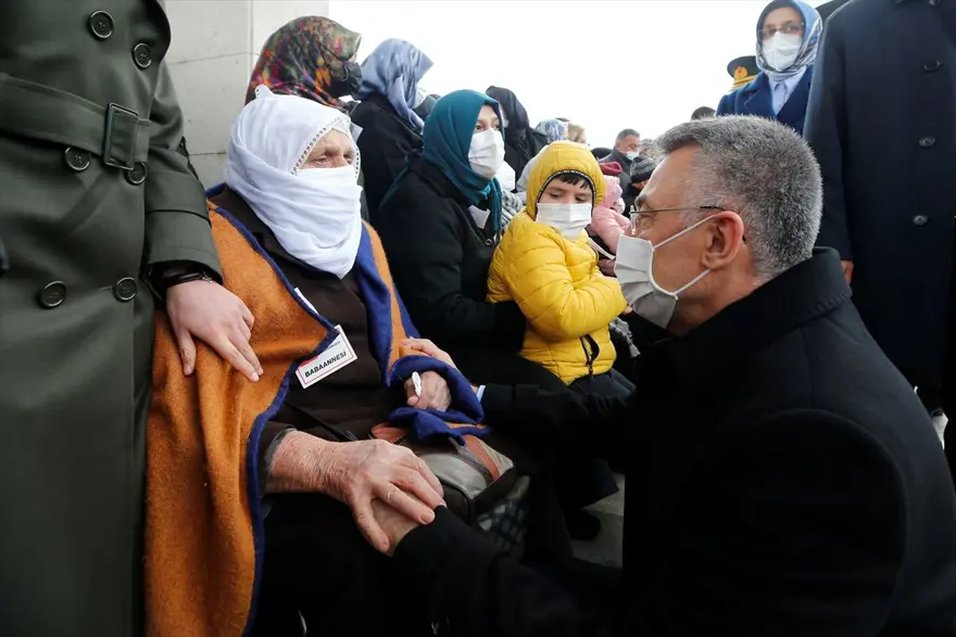 Pençe Kartal-2 Harekatı sırasında şehit olan askerler son yolculuğuna uğurlandı 7