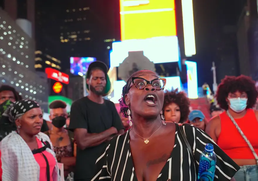 Polis tarafından öldürülen Sonya Massey için adalet! Binlerce kişi New York sokaklarında yürüdü 17