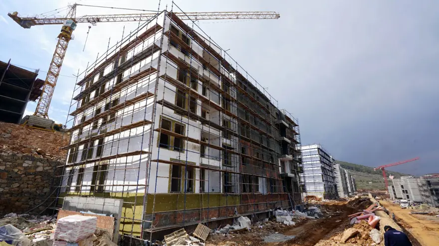 Kahramanmaraş'ta 15 bin 980, Malatya'da 7 bin 881 konut teslim edildi 16 Kahramanmaraş'ta 15 bin 980, Malatya'da 7 bin 881 konut teslim edildi 16