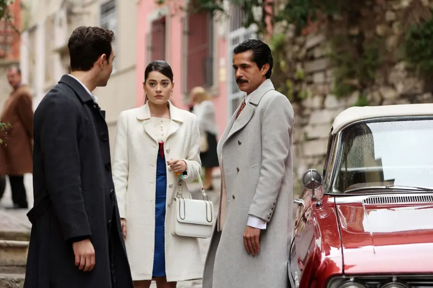 Sen Ağlama İstanbul'da Kubat aradığı aşkı buldu! "Şehrazat için her şeyi yapacak" 9