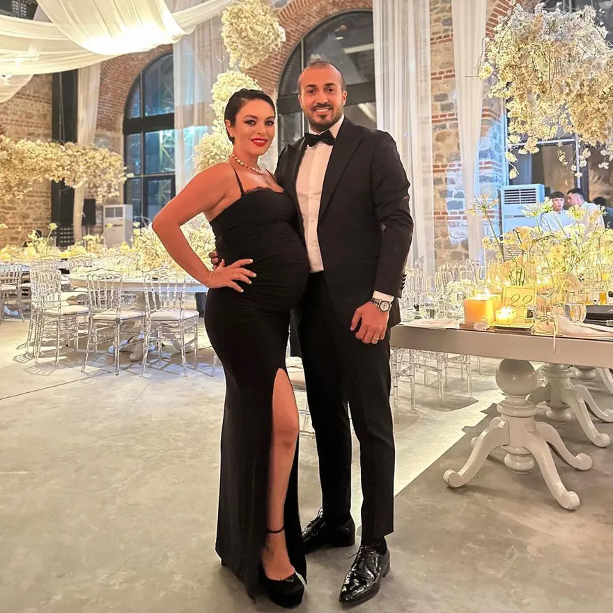 Ezgi Mola'dan oğlu Can ile yeni kare 