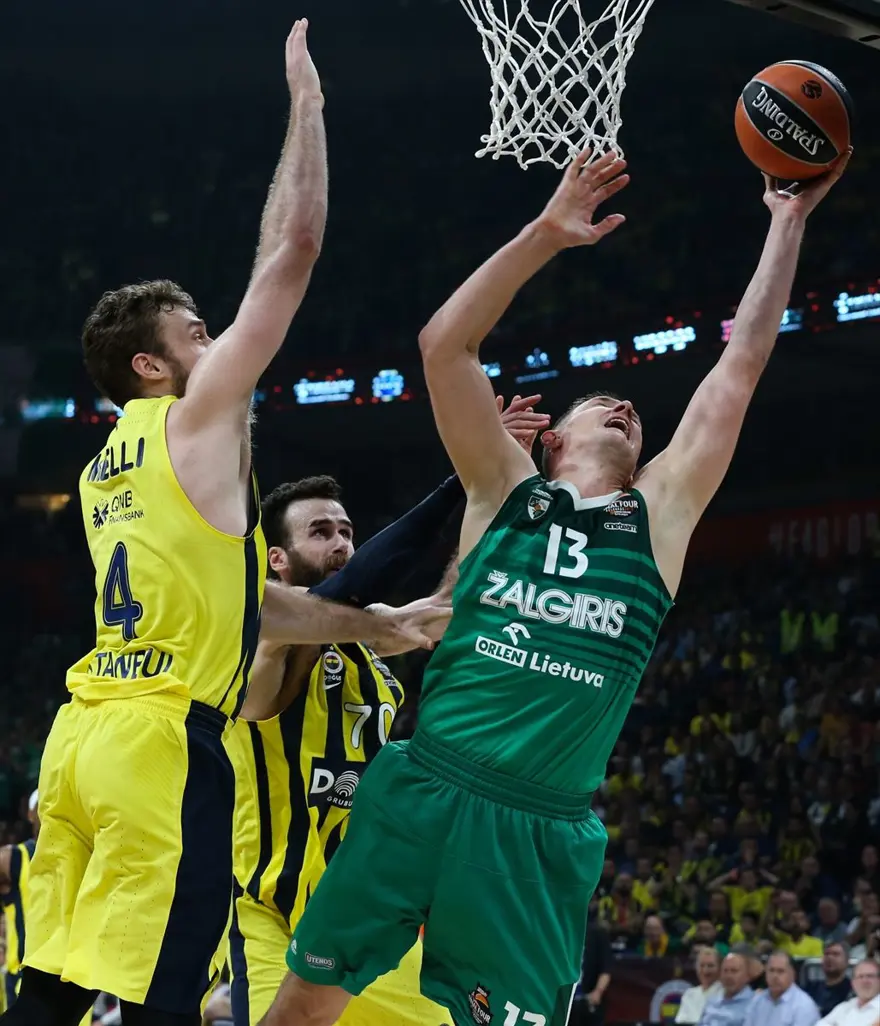 Fenerbahçe Doğuş finalde (Fenerbahçe Doğuş-Real Madrid) 25