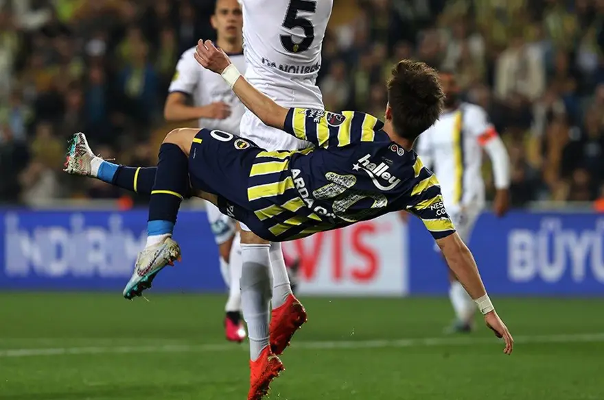 Top toplayıcılıktan 5 yıl sonra Real Madrid'e transfer oldu | İşte Arda Güler'in kariyeri 15