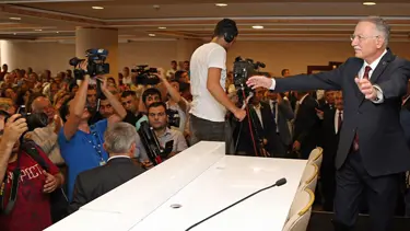 Ekmeleddin İhsanoğlu isyan etti