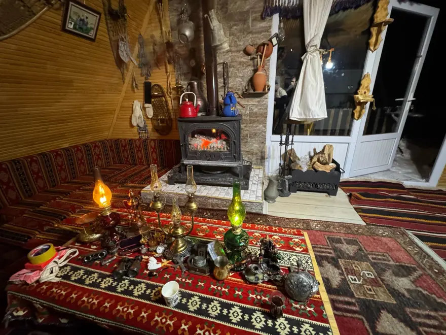 42 yaşındaki adam bin 600 rakımdaki evde yaşıyor: Deprem sonrası yaptı, gören bir daha bakıyor 4