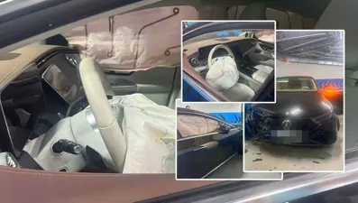 Çeşme'de vale kaza yaptı: 7 milyonluk arabayı pert etti!