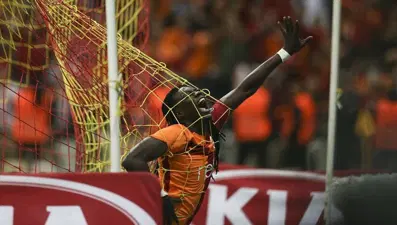 Galatasaray'da Gomis krizi