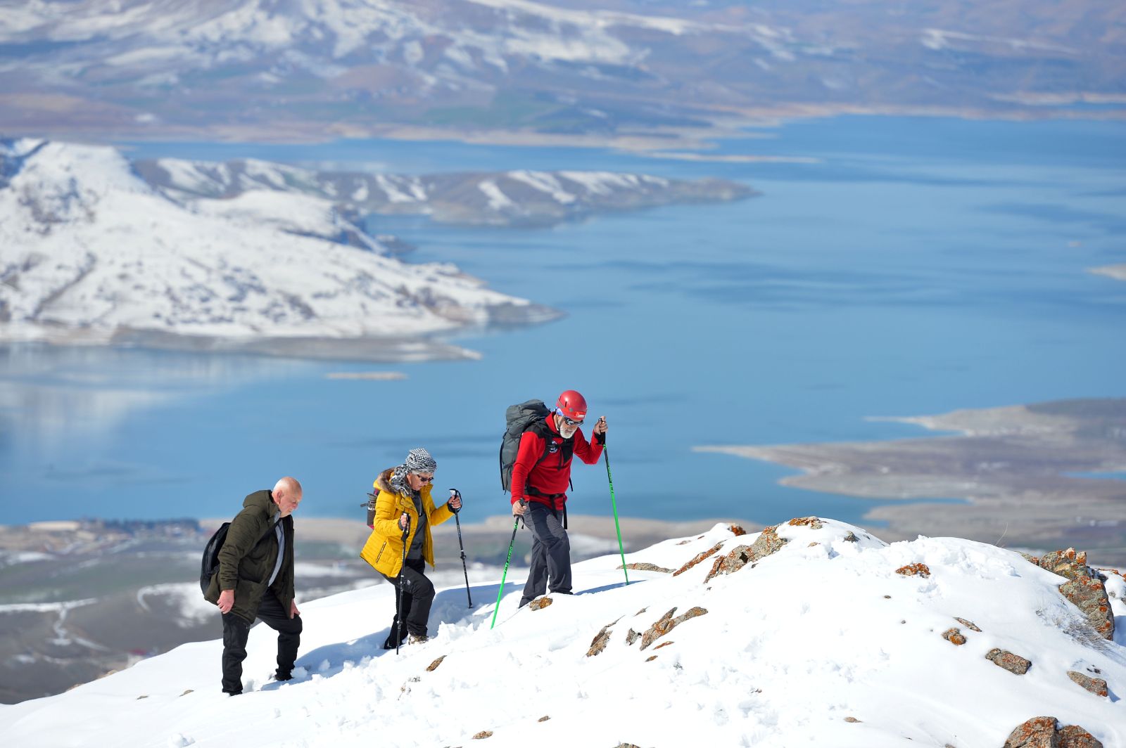 Tunceli'nin karla kaplı zirveleri trekking ve fotoğraf tutkunlarını ağırlıyor