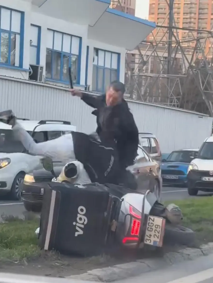 İstanbul trafiğinde coplu dayak 