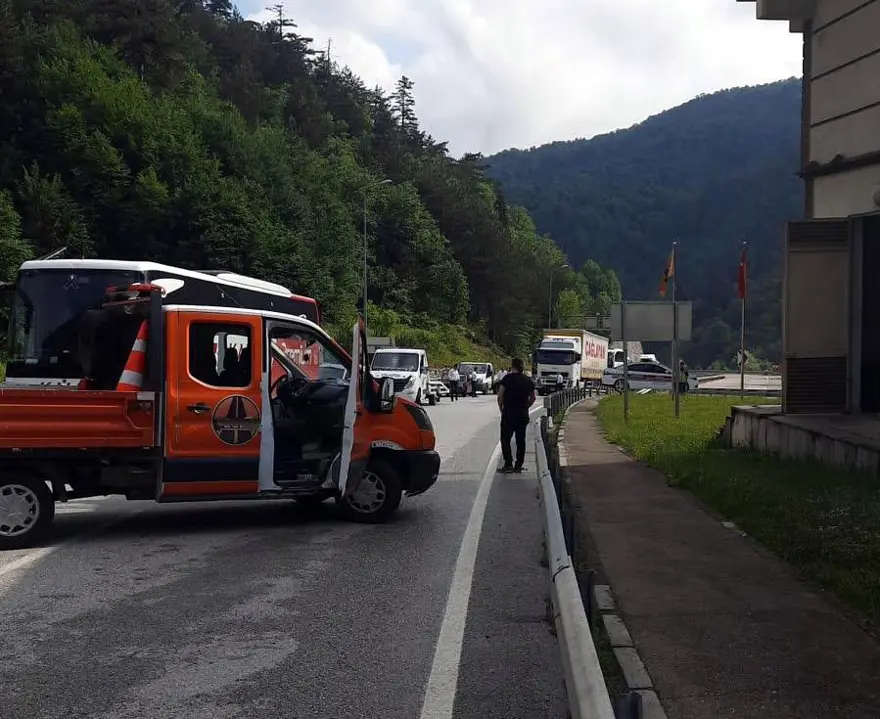 Bolu'da Dorukhan Tüneli'nde cip yangını 5