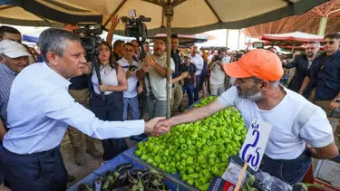 CHP Genel Başkanı Özel'den semt pazarına ziyaret