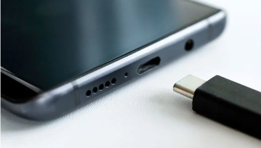 BTK harekete geçti: Elektronik cihazlarda ortak şarj dönemi!