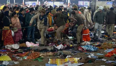 Hindistan'da miting alanında izdiham: 38 ölü