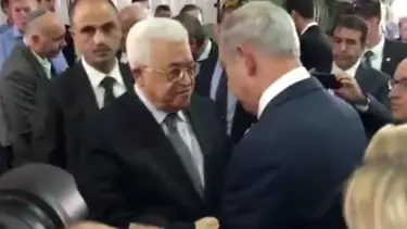 Netanyahu ile el sıkışan Abbas'a Hamas'tan sert tepki