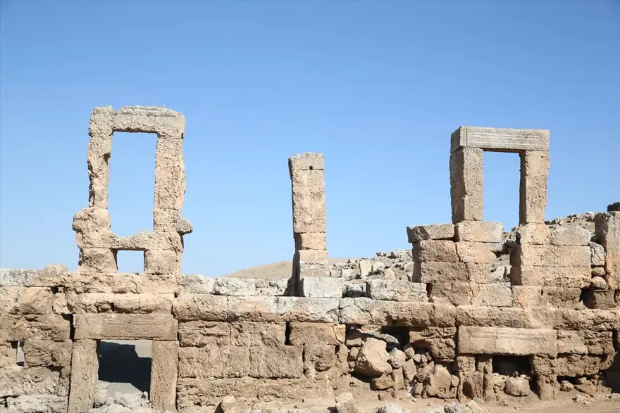 Şuayb Antik Kenti, surları ve dehlizleriyle ilgi çekiyor 3