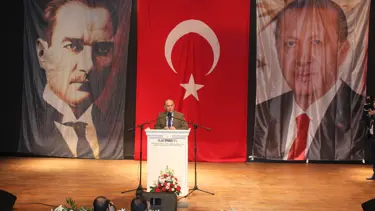 İBB Başkanı Topbaş suni çim saha projesini açıkladı