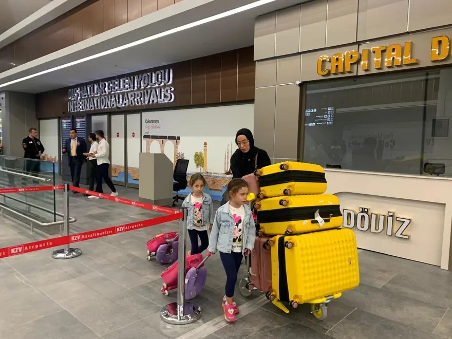 Lübnan’dan tahliye edilen 169 Türk vatandaşı Türkiye’ye geldi 