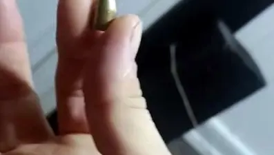 Çatıyı delen yorgun mermi evin balkonuna düştü