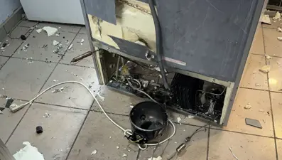 Kocaeli'de buzdolabı motoru patladı: 2 yaralı