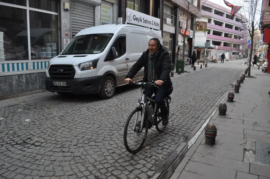 60 yaşında sağlıklı yaşamını buna borçlu: Hastalıklardan korunmasının sırrıymış 1