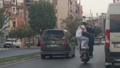 Elektrikli bisiklette tehlikeli yolculuk