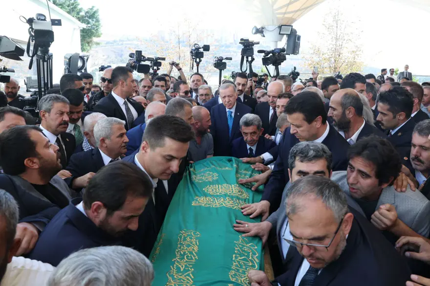 Saadet Partisi Kurucu Genel Başkanı Recai Kutan'a veda 3 Saadet Partisi Kurucu Genel Başkanı Recai Kutan'a veda 3