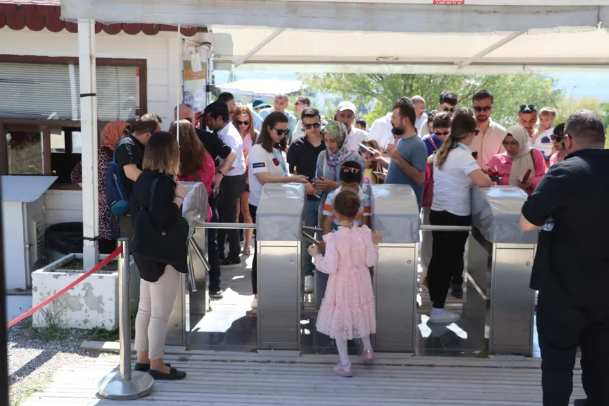 Pamukkale'de bayram yoğunluğu 8