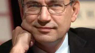 Pamuk'a bir onursal doktor unvanı daha
