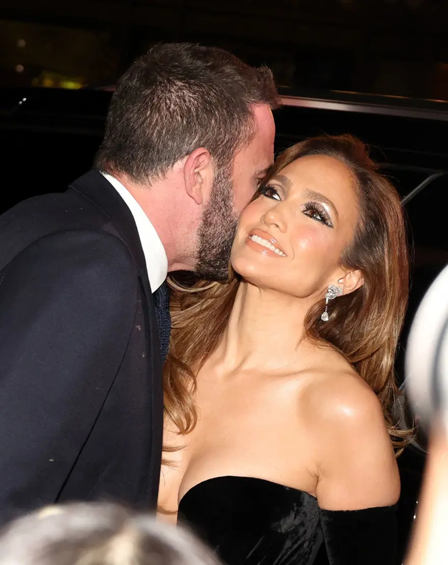 Jennifer Lopez güzelliğiyle büyüledi 1 Jennifer Lopez güzelliğiyle büyüledi 1