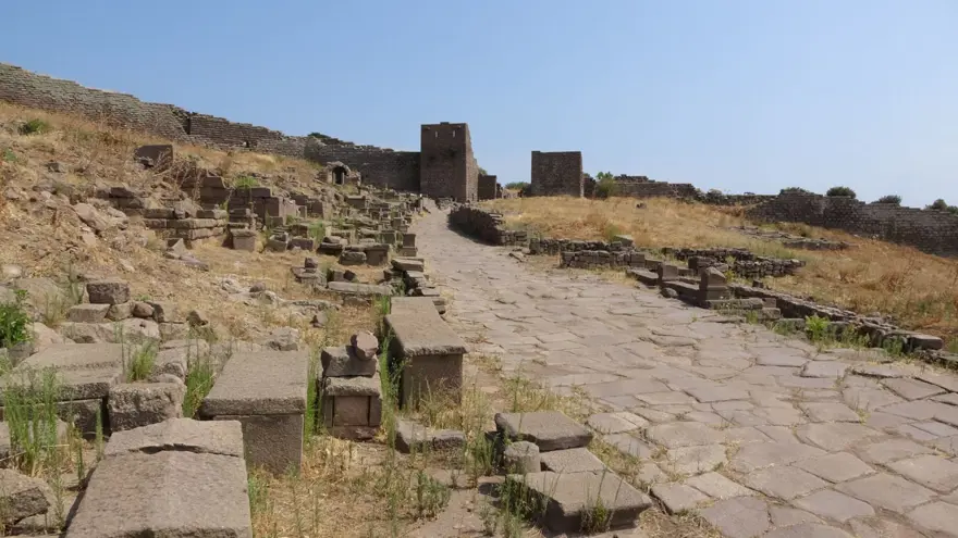 Assos Antik Kenti'ne ait 2 bin 300 yıllık ağırlık birimi bulundu 4