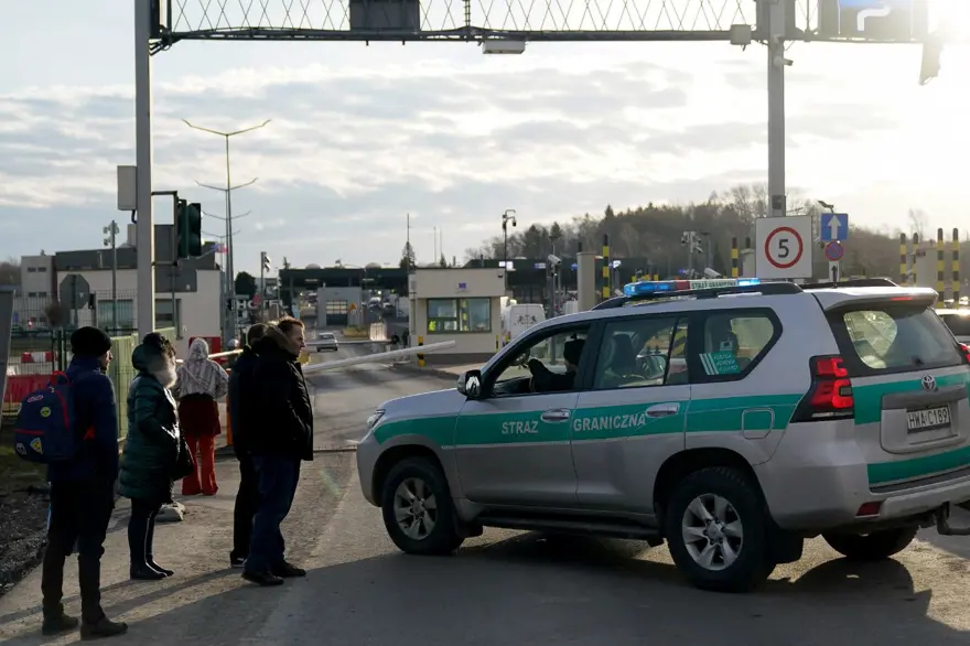 Polonya-Ukrayna sınırı çocuklu aileler haricinde sivillere kapatıldı 16 Polonya-Ukrayna sınırı çocuklu aileler haricinde sivillere kapatıldı 16