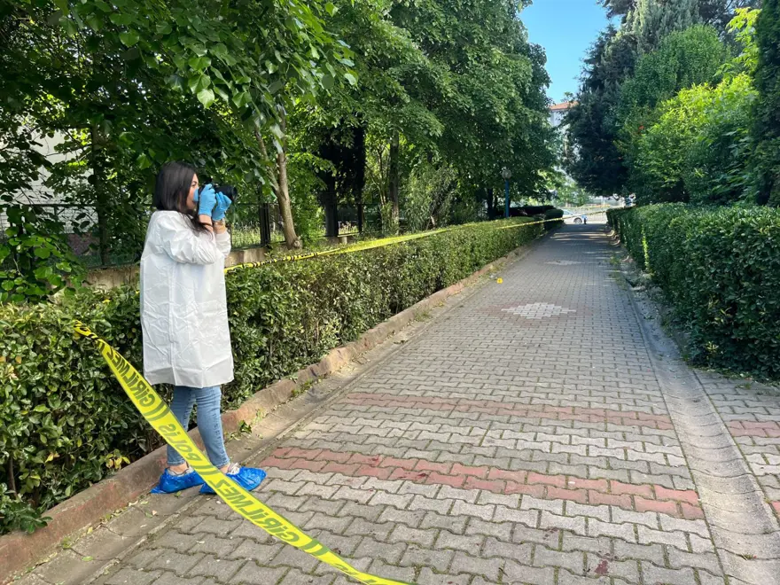 Apartman yöneticisinden komşuya pusu: Eşi ve çocuğunun gözü önünde vurdu 2