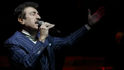 Ferdi Tayfur, Ankara'da Hatıran Yeter konseri ile anıldı