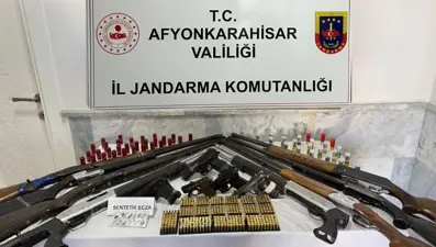 Jandarmadan ruhsatsız silah operasyonu: 6 gözaltı