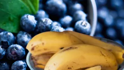 Yaban mersini ya da muz: Hangisi daha sağlıklı?