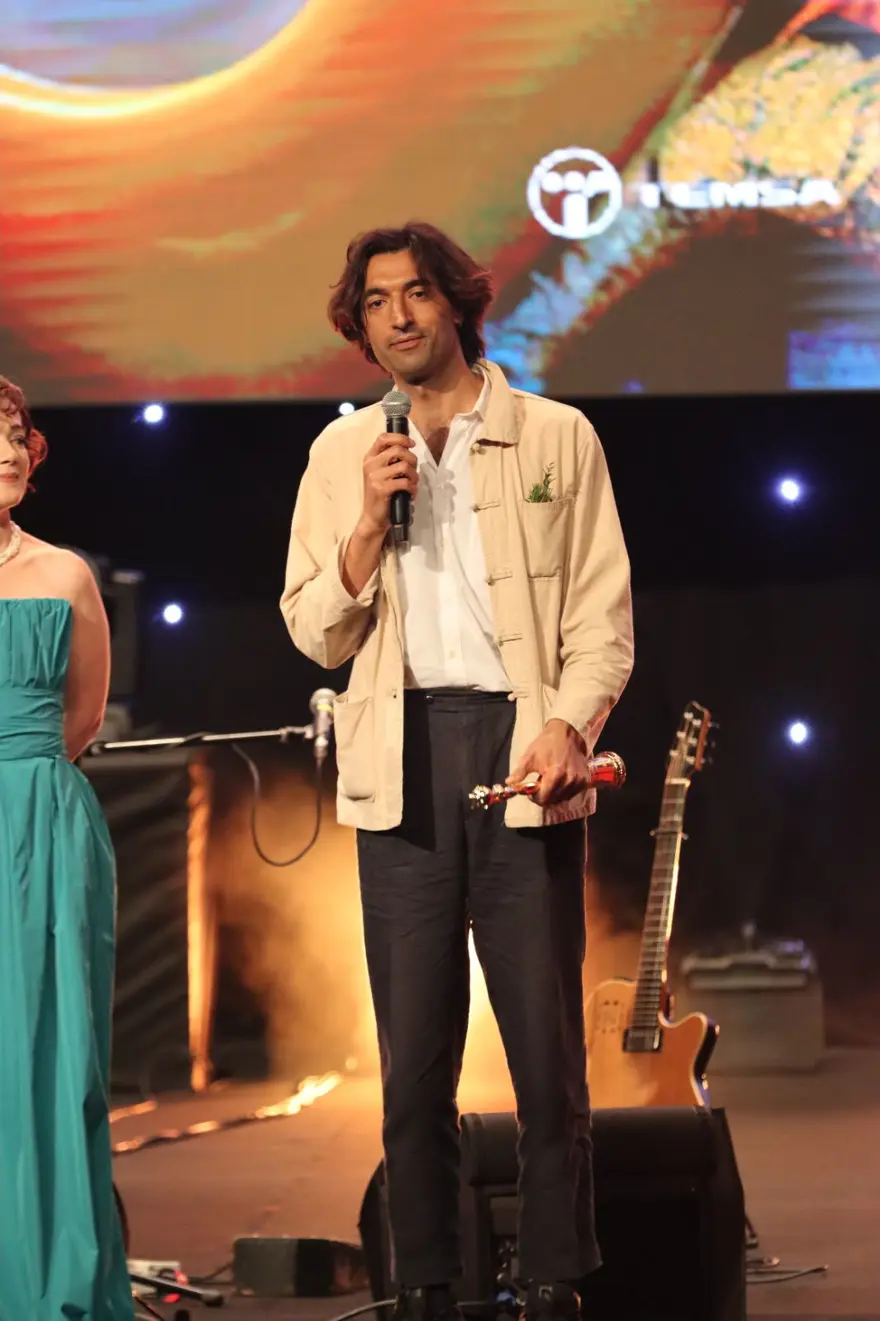 EN İYİ ERKEK VE KADIN OYUNCU ÖDÜLLERİ 3