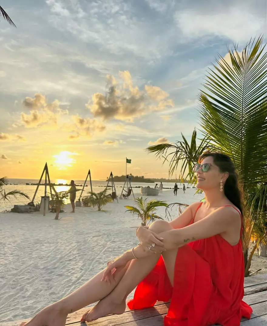 "GÖZLERİNDE BEBEKLİĞİMİ GÖRÜYORUM RESMEN" 4 "GÖZLERİNDE BEBEKLİĞİMİ GÖRÜYORUM RESMEN" 4